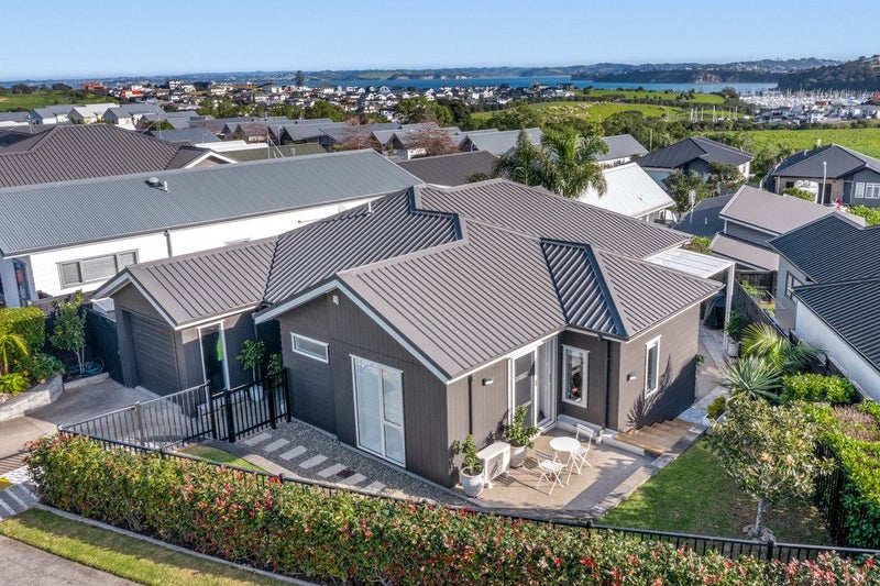 53 Barcliff Terrace, Gulf Harbour, Whangaparaoa - Carousel 1