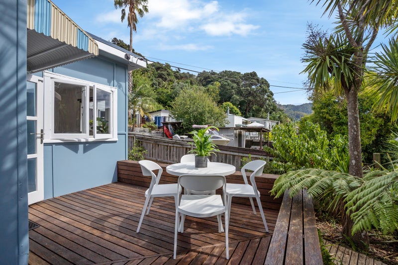 33 Foster Avenue, Huia, Auckland - Carousel 2