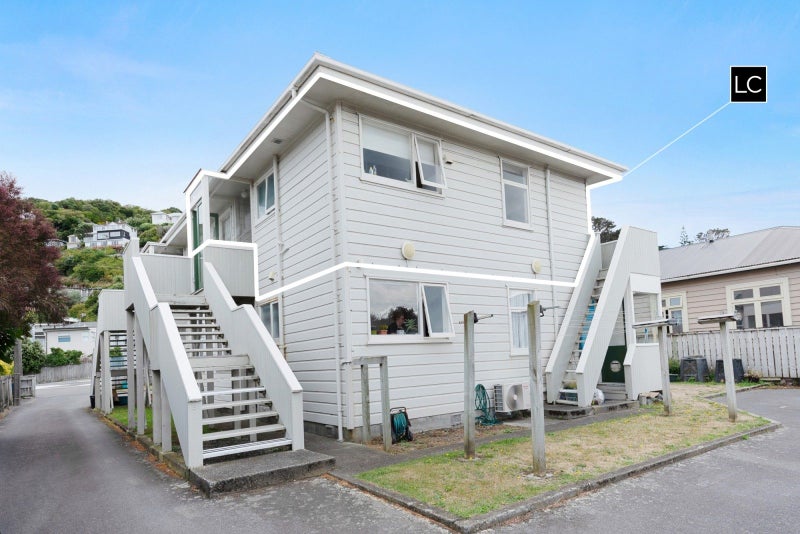 5/139 Queens Drive, Lyall Bay, Wellington - Carousel 2