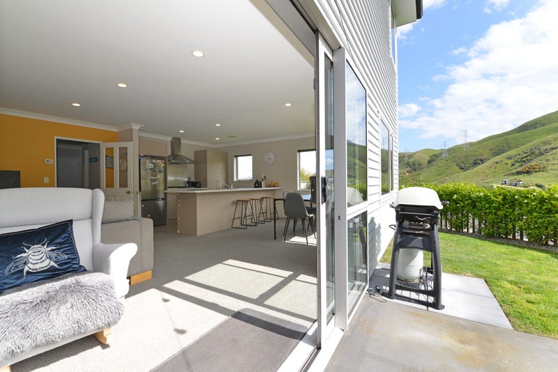 5A Gifford Grove, Churton Park, Wellington - Carousel 2