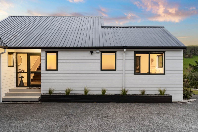 57 Lynd Road, Bombay - Carousel 2