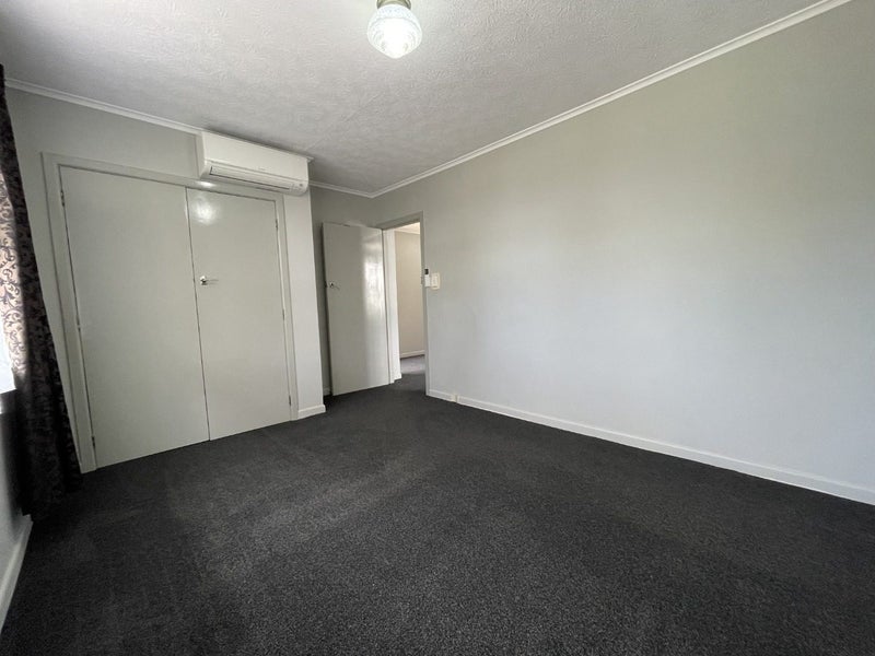 10 Hinau Street, New Lynn, Auckland - Carousel 17