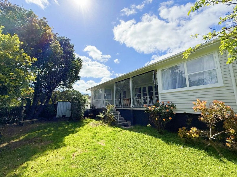 6 Pauline Place, Bucklands Beach, Auckland - Carousel 2