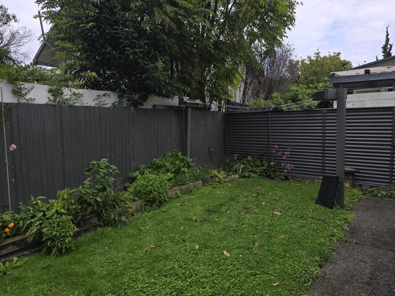 2/358 Clifford Street, Mangapapa, Gisborne - Carousel 14