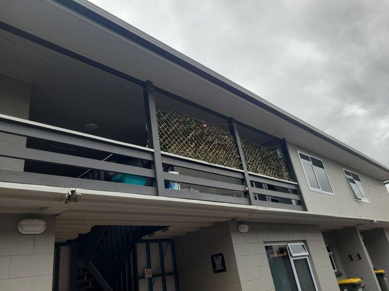 8/17 Wellington Street, Hamilton East, Hamilton - Carousel 2