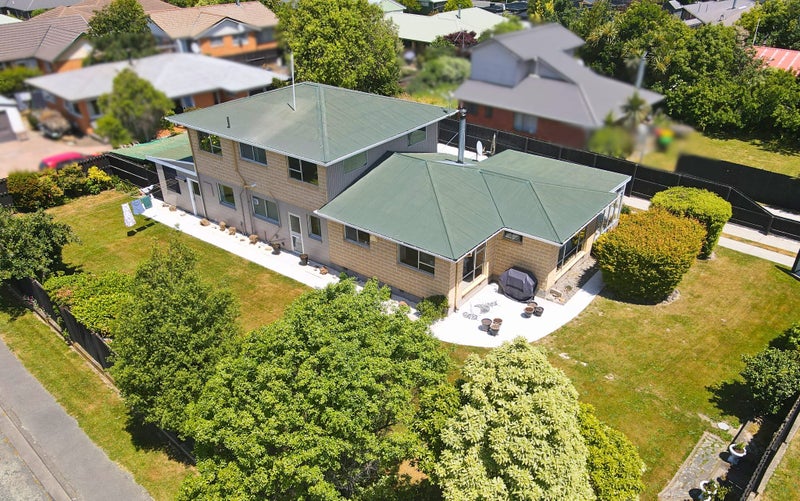 5 Gladstone Road, Woodend, Woodend - Carousel 2