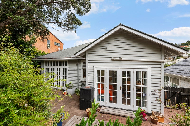 7 Arawa Road, Hataitai, Wellington - Carousel 1