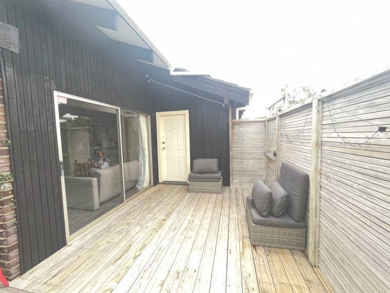 1/17 Alverston Street, Waterview, Auckland - Carousel 2