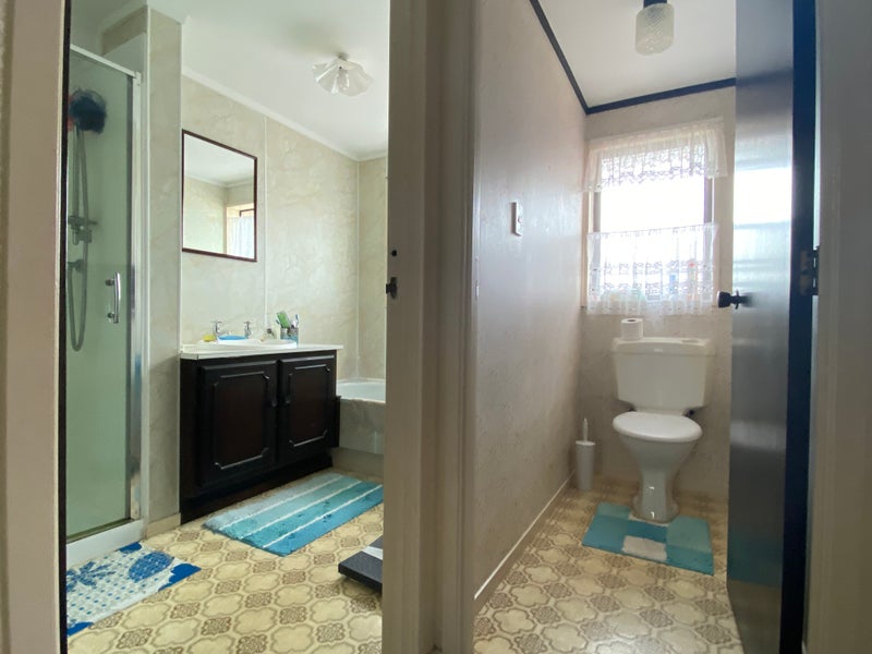 2/4 Tomintoul Place, Highland Park, Auckland - Carousel 10