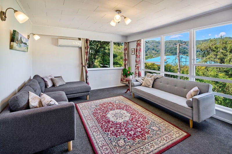 22 Rintoul Grove, Stokes Valley, Lower Hutt - Carousel 1