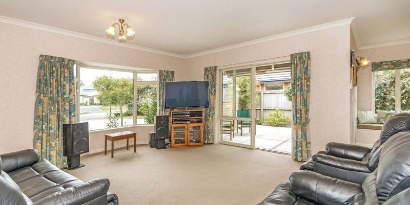 27 Becmead Drive, Harewood, Christchurch - Carousel 2