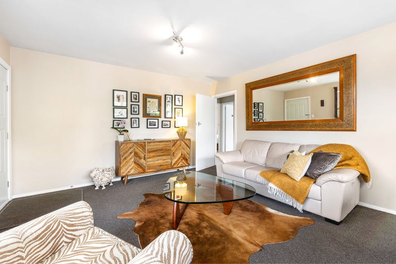 2/61 Aorangi Road, Bryndwr, Christchurch - Carousel 2