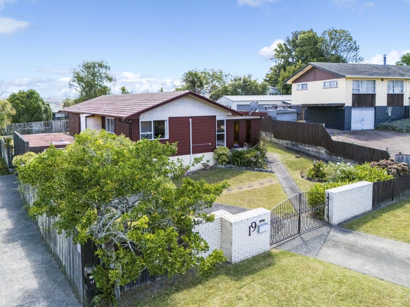 19 Pankhurst Place, Sunnyvale, Auckland - Carousel 31