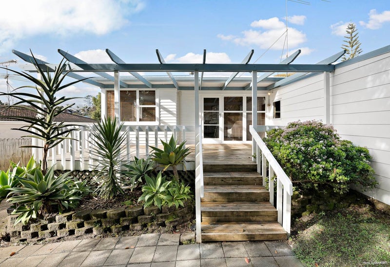 66 Vandeleur Avenue, Birkdale, Auckland - Carousel 1