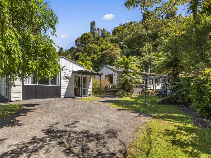 15 Tombleson Road, Lake Rotoma - Carousel 1