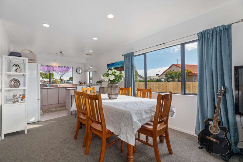 15 Churchill Terrace, Waiuku, Waiuku - Carousel 2