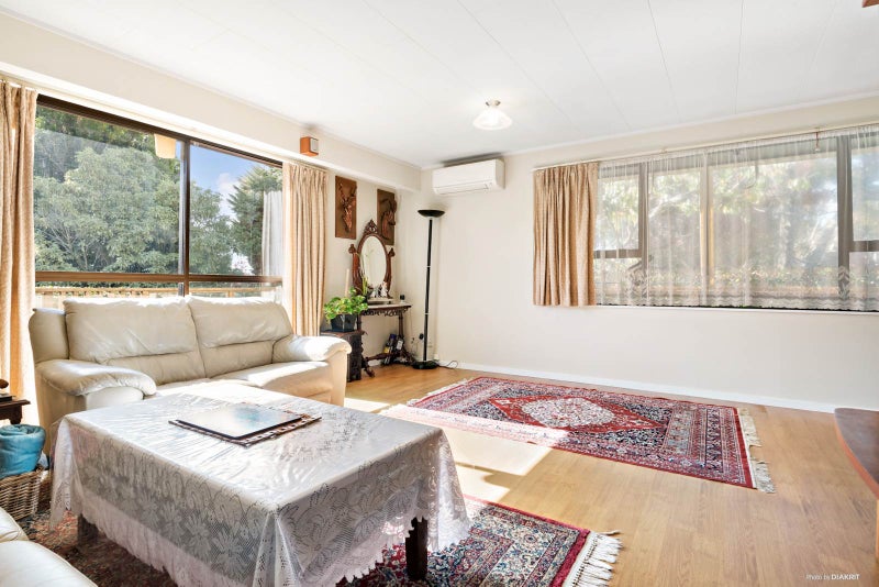 2/251 Wairau Road, Totara Vale, Auckland - Carousel 2