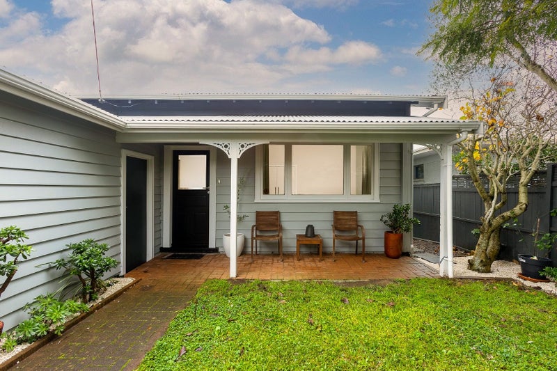 47 Moa Road, Point Chevalier, Auckland - Carousel 1