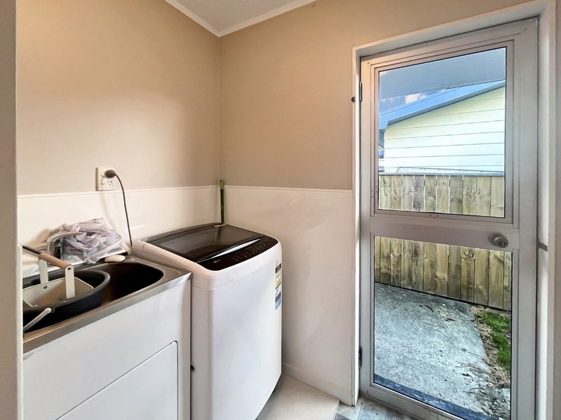 31 Acacia Street, Kelvin Grove, Palmerston North - Carousel 11