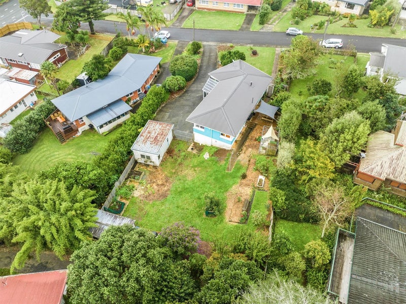 5 Adams Place, Kamo, Whangarei - Carousel 32