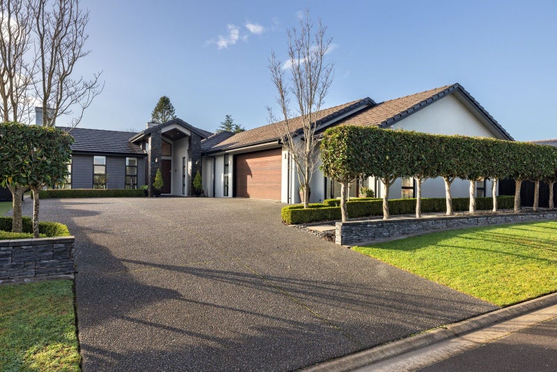 19 Tall Oaks Way, Bethlehem, Tauranga - Carousel 1