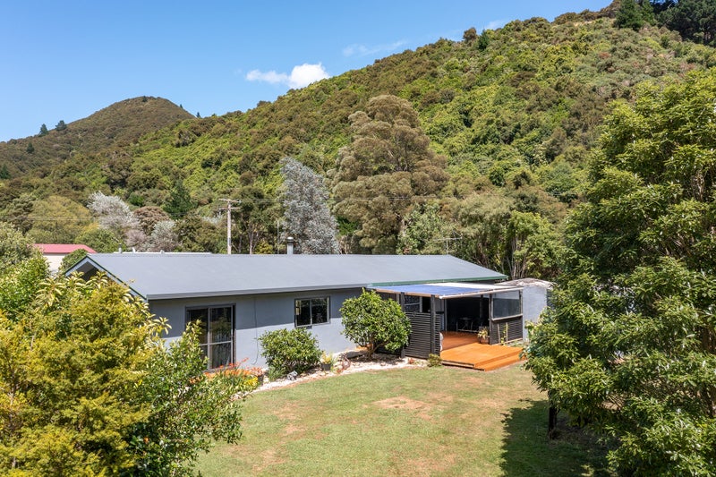 8 Mclaughlin Drive, Masterton - Carousel 1