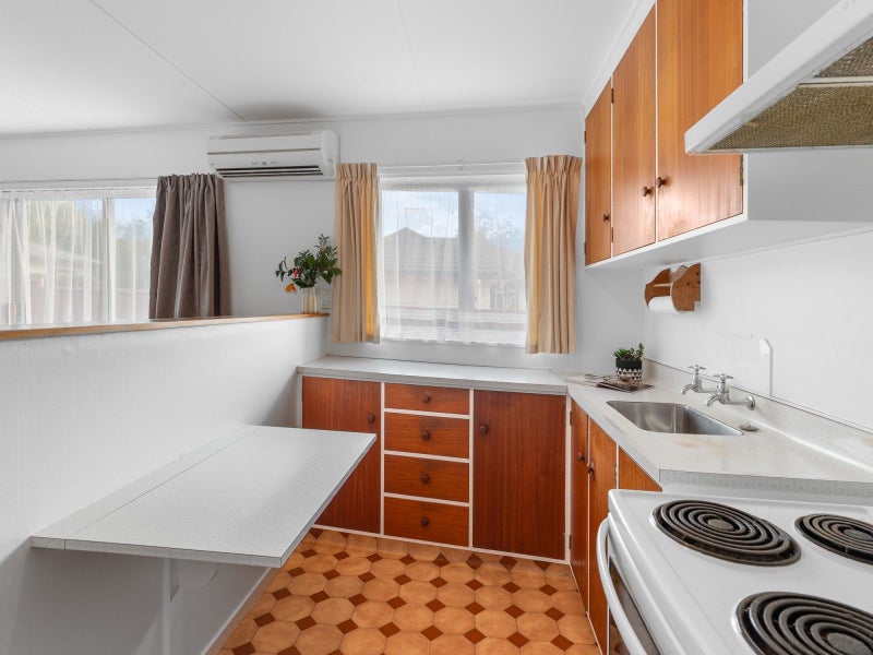 16B Kent Street, Gate Pa, Tauranga - Carousel 1