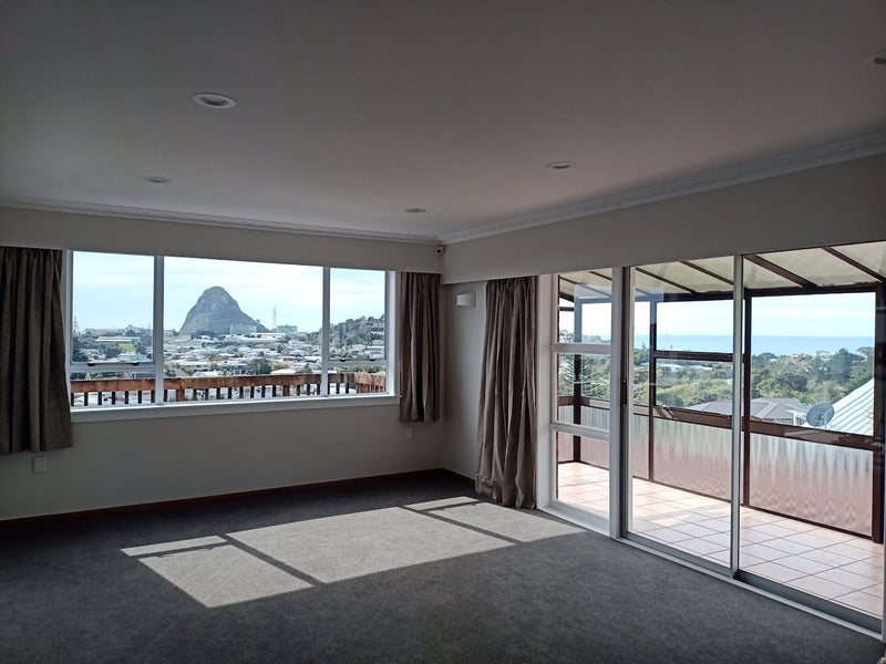 25 Crownhill Street, Spotswood, New Plymouth - Carousel 1