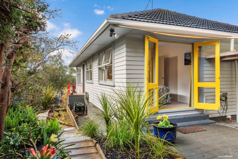 1/17 St Peters Street, Northcote, Auckland - Carousel 1