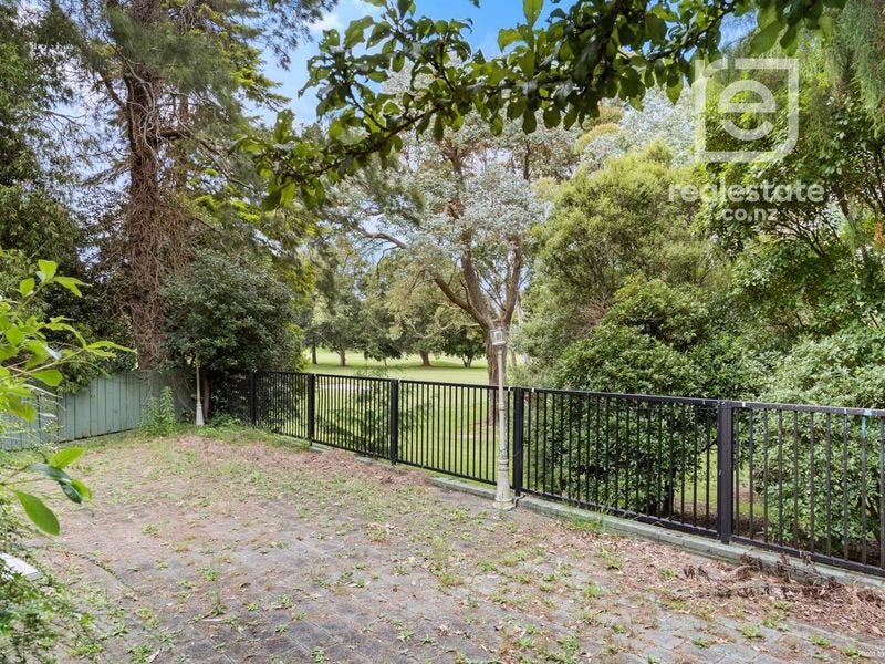 11 Norman Lesser Drive, Saint Johns, Auckland - Carousel 2