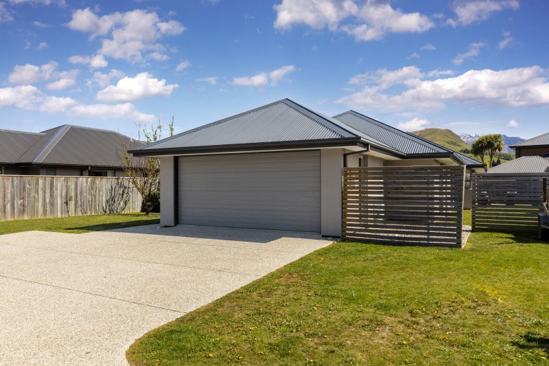 11 Cone Peak Close, Lake Hayes, Queenstown - Carousel 23