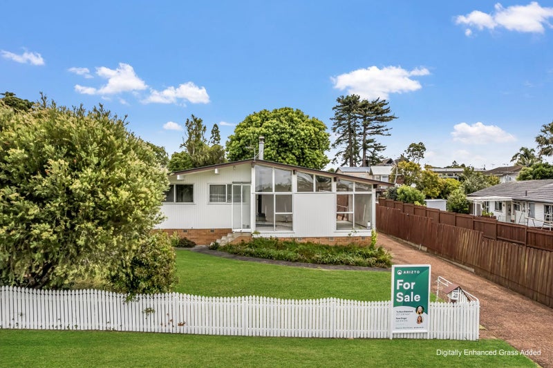 28 Eyre Street, Henderson, Auckland - Carousel 1