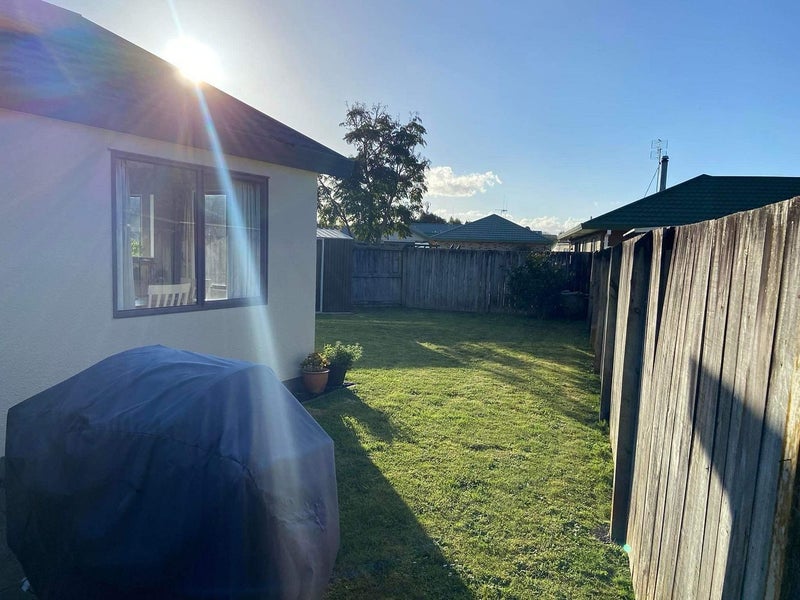 16 Aaron Place, Brookfield, Tauranga - Carousel 2