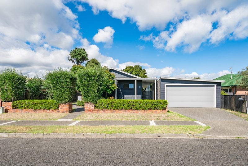 11 Sunburst Court, Paraparaumu Beach, Paraparaumu - Carousel 1