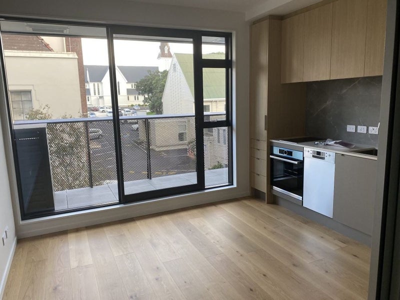 217/9 Madeira Lane, Grafton, Auckland - Carousel 2