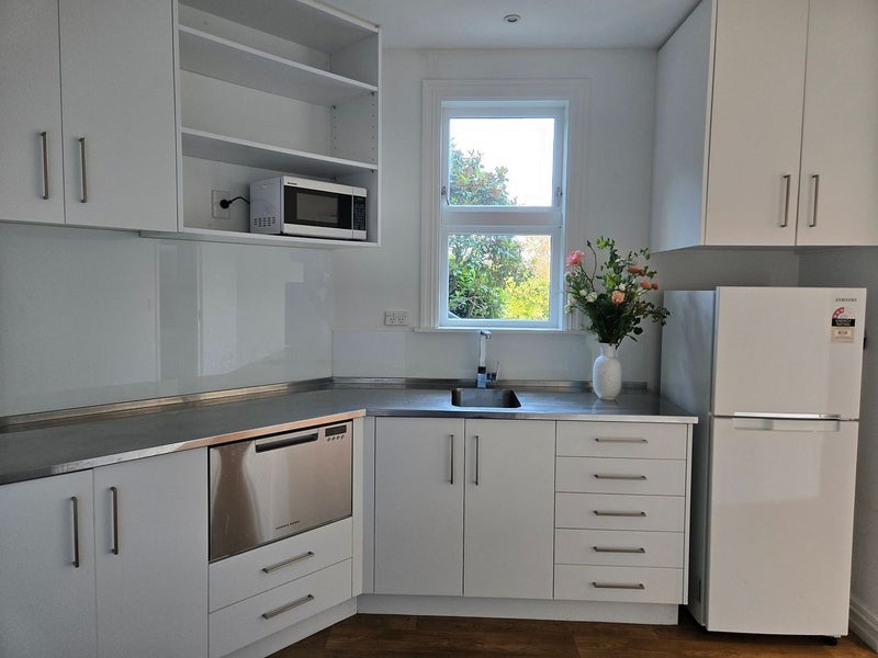 21 Mortimer Terrace, Aro Valley, Wellington - Carousel 2