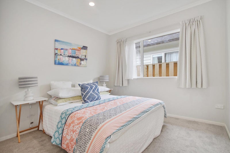 17B Orly Avenue, Mangere, Auckland - Carousel 24