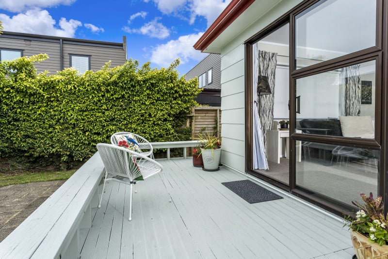 1/30 Ngataringa Road, Devonport, Auckland - Carousel 2