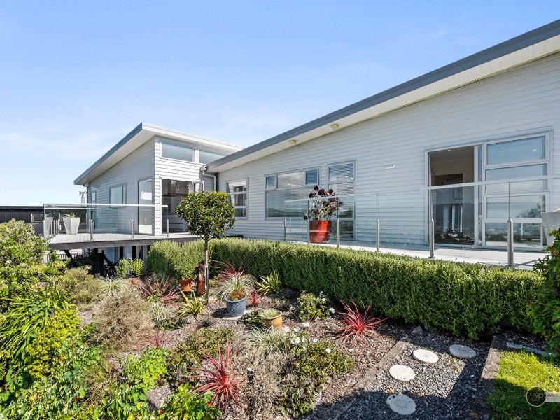 37 Pekanga Road, Normandale, Lower Hutt - Carousel 24
