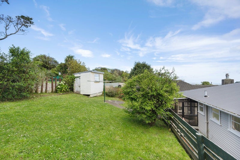 61 Salford Street, Newlands, Wellington - Carousel 16