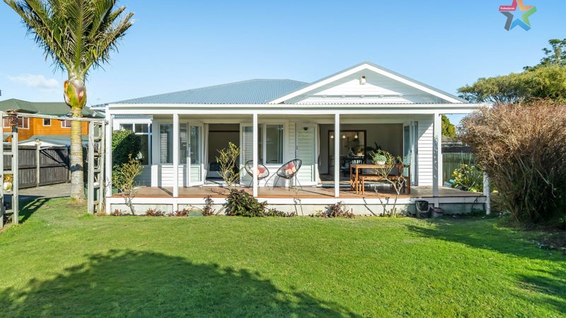 11 Wai-Iti Crescent, Woburn, Lower Hutt - Carousel 1