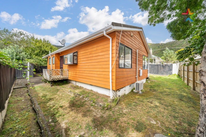 2/33 Hay Street, Naenae, Lower Hutt - Carousel 2