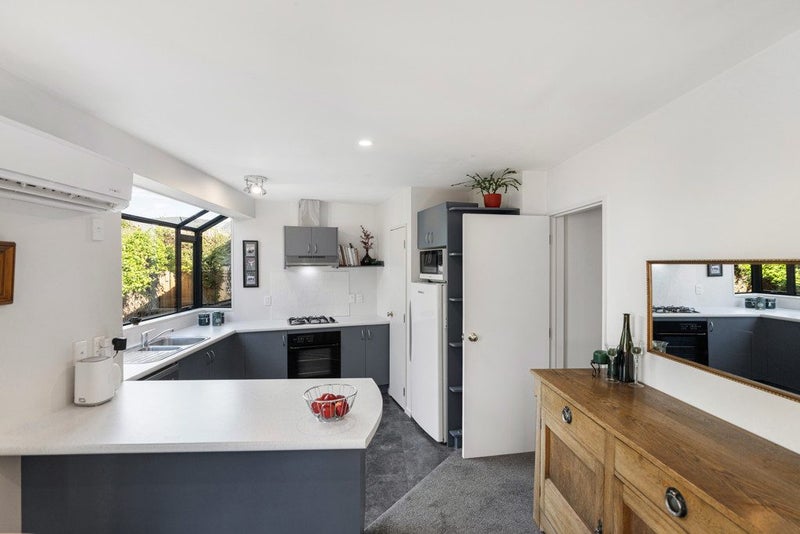 54 Parade Court, Addington, Christchurch - Carousel 2