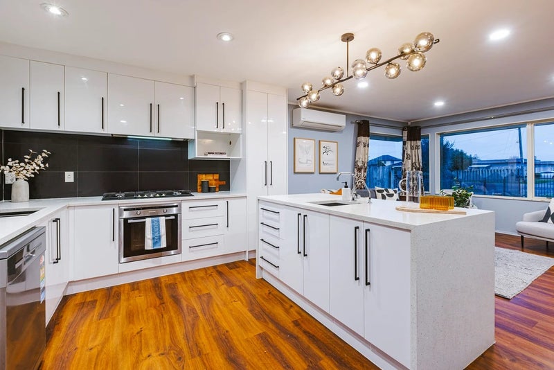 32 Berwyn Avenue, Takanini, Auckland - Carousel 2