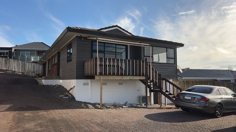 2/13 Pitlochry Place, Highland Park, Auckland - Carousel 2