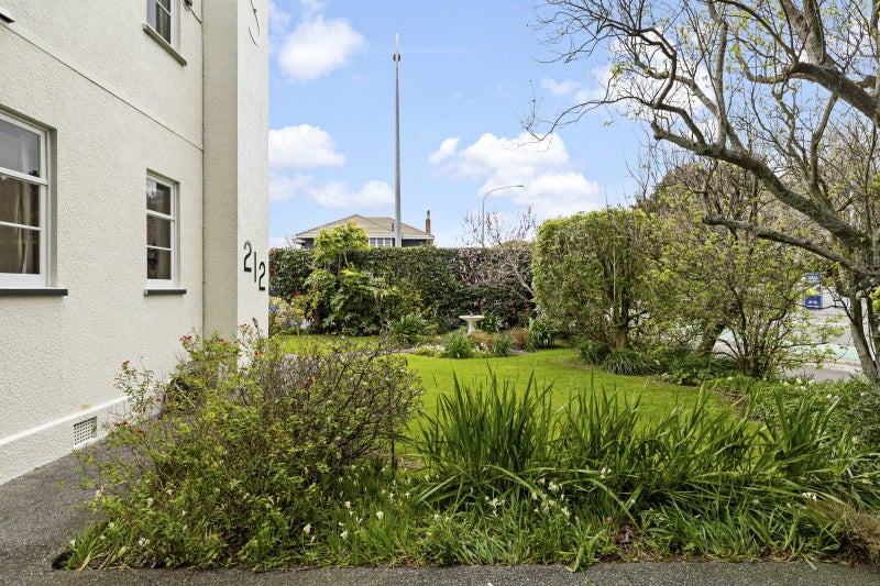 212 Victoria Avenue, Hokowhitu, Palmerston North - Carousel 34