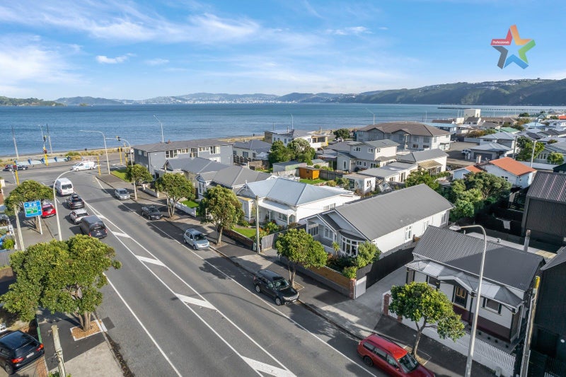 9 Cuba Street, Petone, Lower Hutt - Carousel 1