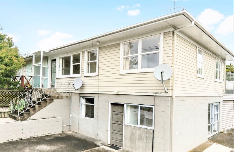 1/9 College Road, Northcote, Auckland - Carousel 1