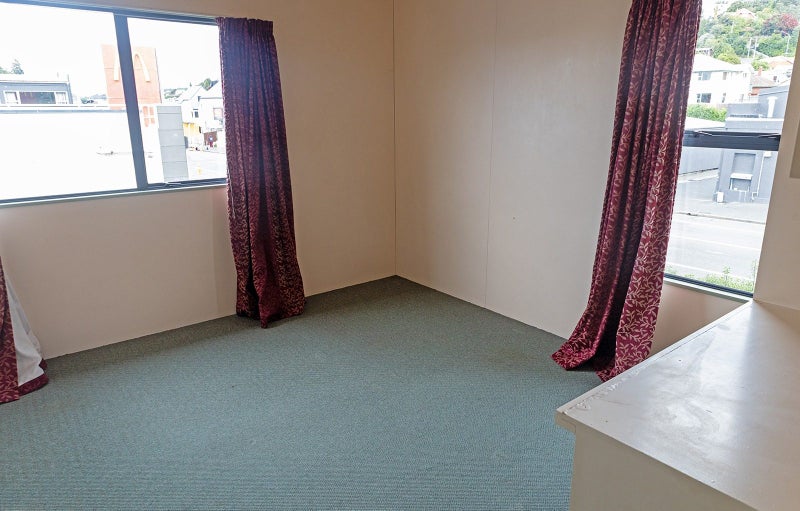 15 Howe Street, North Dunedin, Dunedin - Carousel 24