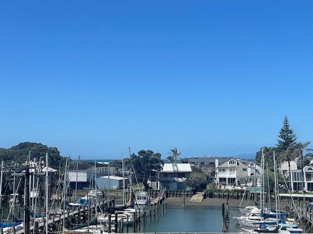 2/12 Inga Road, Milford, Auckland - Carousel 2